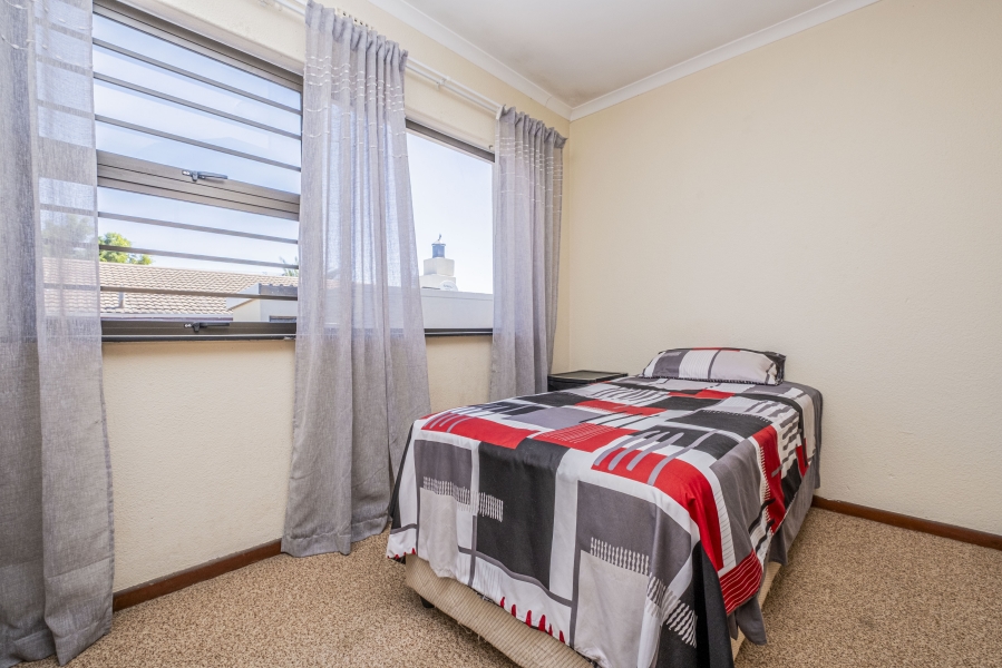 5 Bedroom Property for Sale in Protea Heights Western Cape